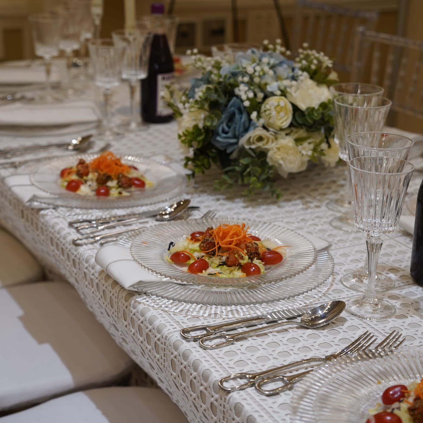 A Shabbos table set for the seudah