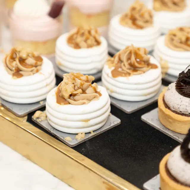 Miniature desserts from the Mashmanim kitchen