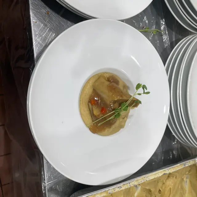 A sheva brachos table set by Mashmanim