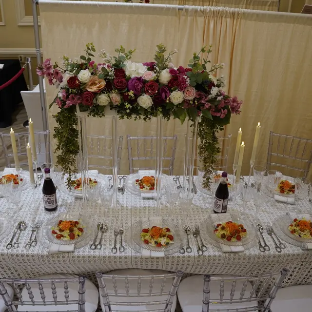 A sheva brachos table set by Mashmanim