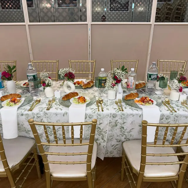 A bar mitzvah seudah catered by Mashmanim