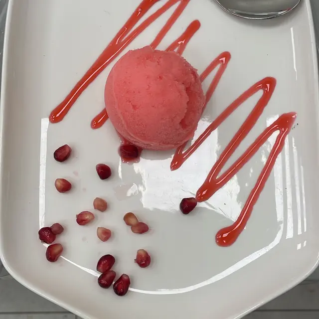 Cakes, salads and desserts from the Mashmanim kitchen