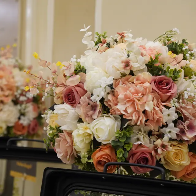 Flowers and centerpieces arranged by Mashmanim
